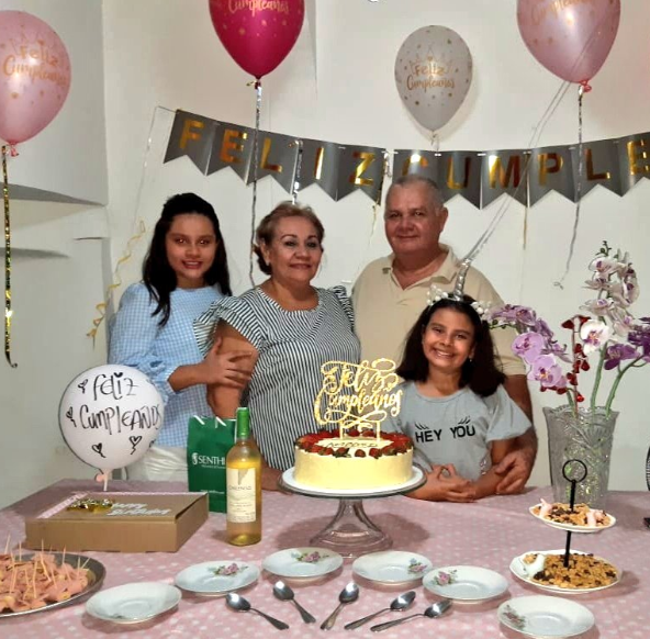 Magda Paola Bolaños García, Isabela Meñaca Bolaños, Amparo Gutiérrez y Antonia Meñaca Bolaños.
